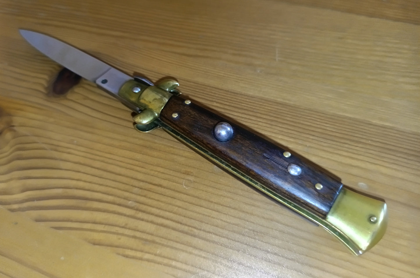 Stiletto automatico italiano - vintage Wood handle version 21 cm (ricondizionato)