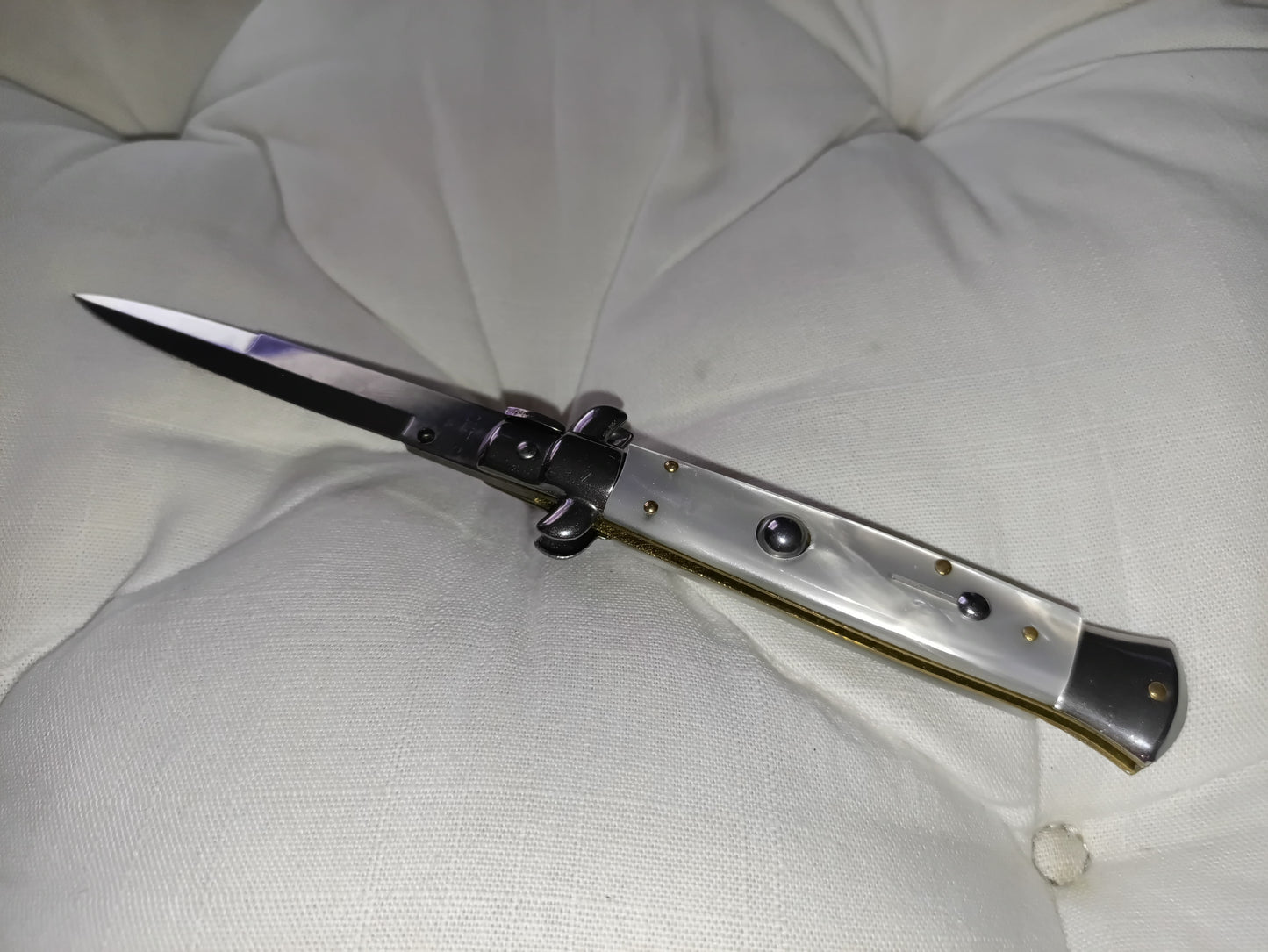 Stiletto automatico italiano - White version baionetta 23 cm (ricondizionato)