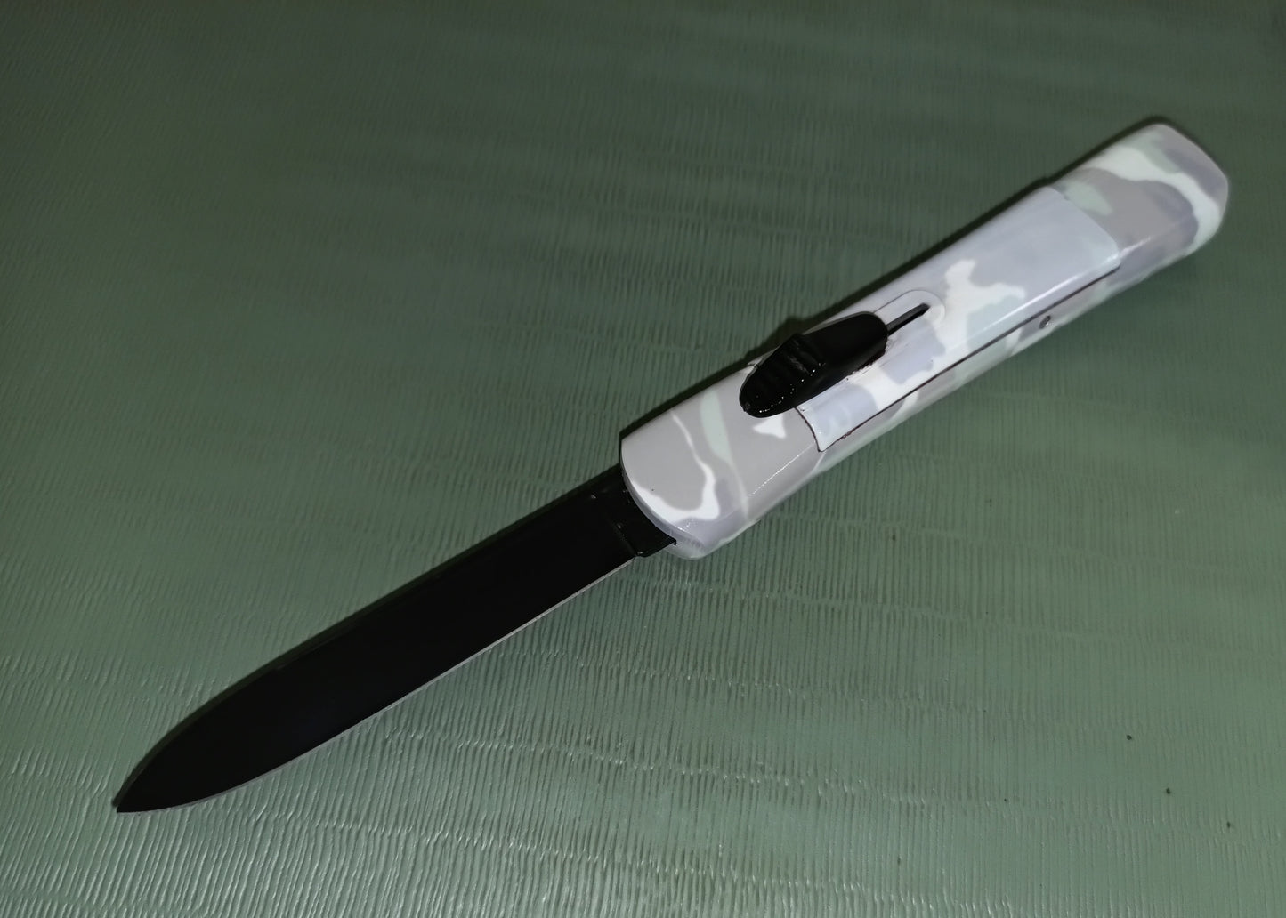 Stiletto automatico uscita frontale Otf italiano - Mimetic version 21 cm
