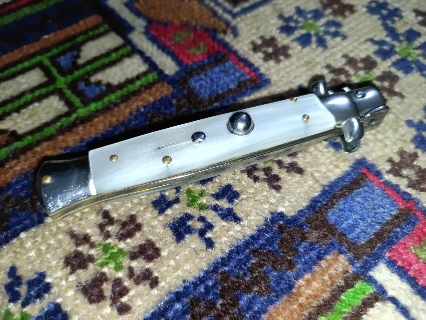 Stiletto automatico italiano vintage - White Pearl 21 cm handle version