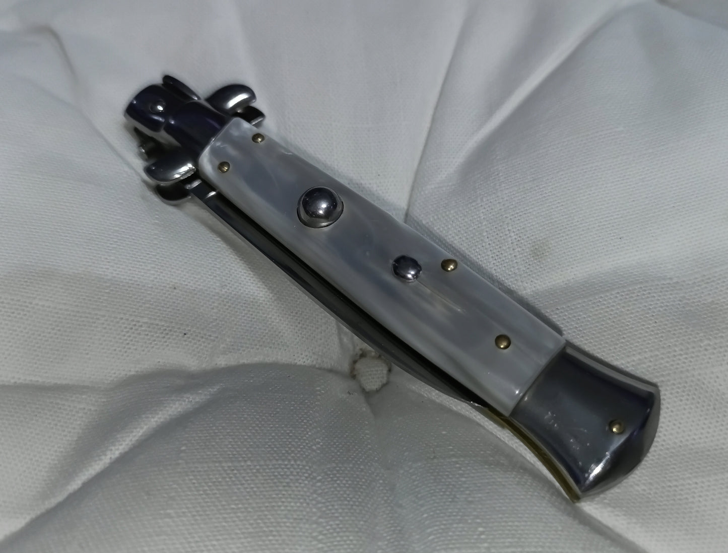 Stiletto automatico italiano - White version 21 cm