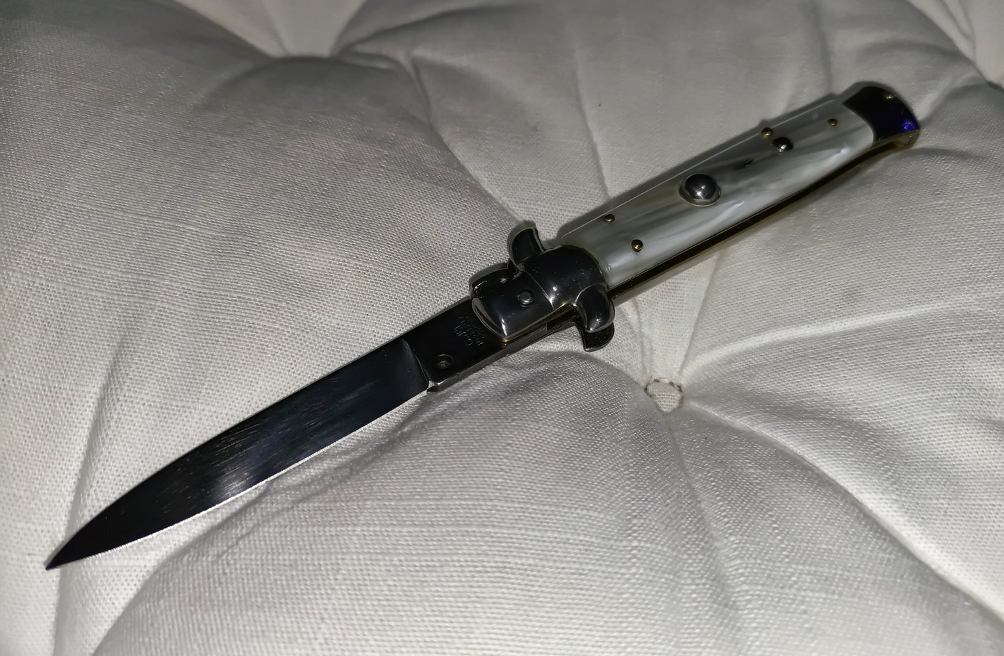 Stiletto automatico italiano - White Pearl handle version 21 cm (ricondizionato)