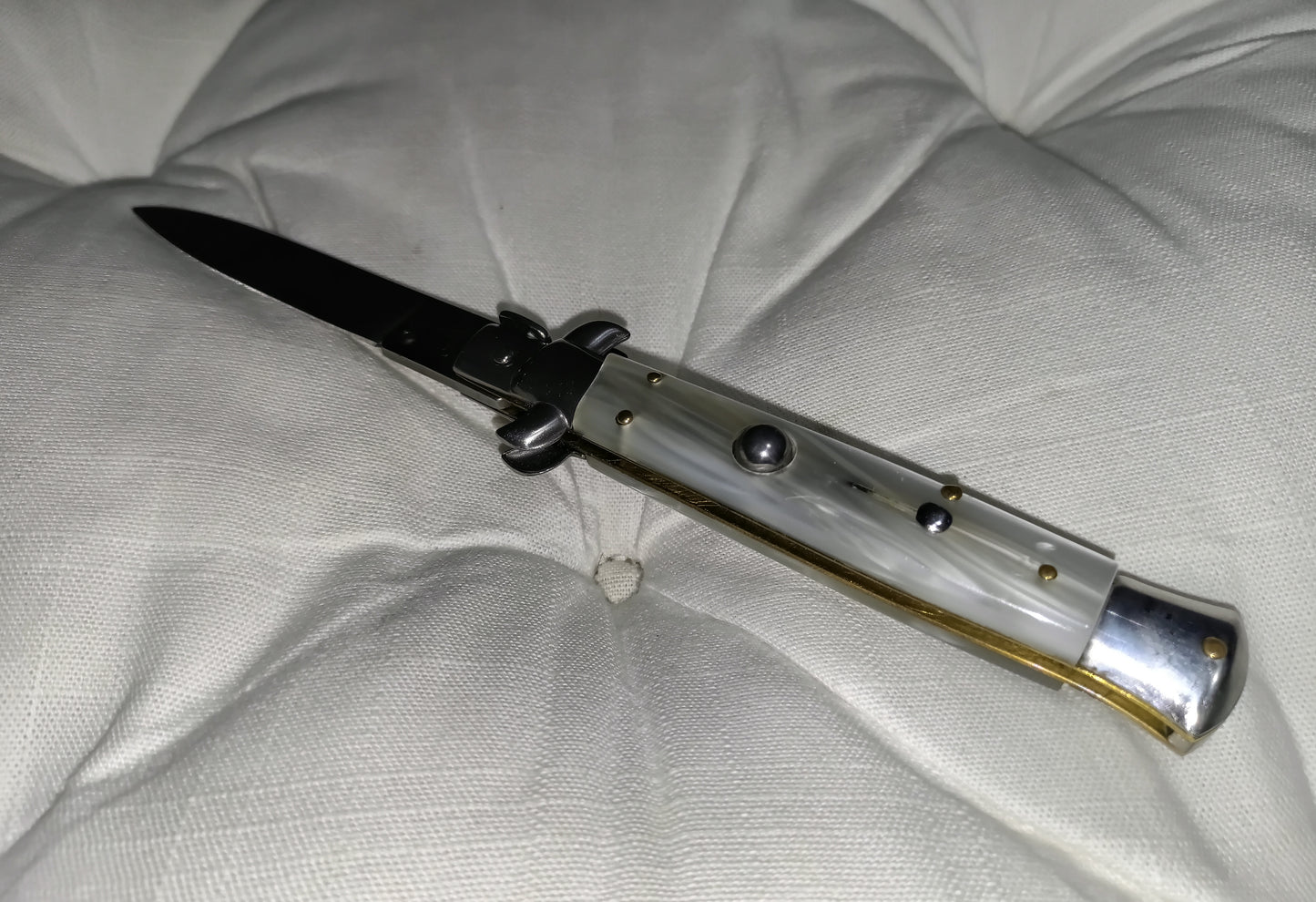 Stiletto automatico italiano - White Pearl handle version 21 cm (ricondizionato)