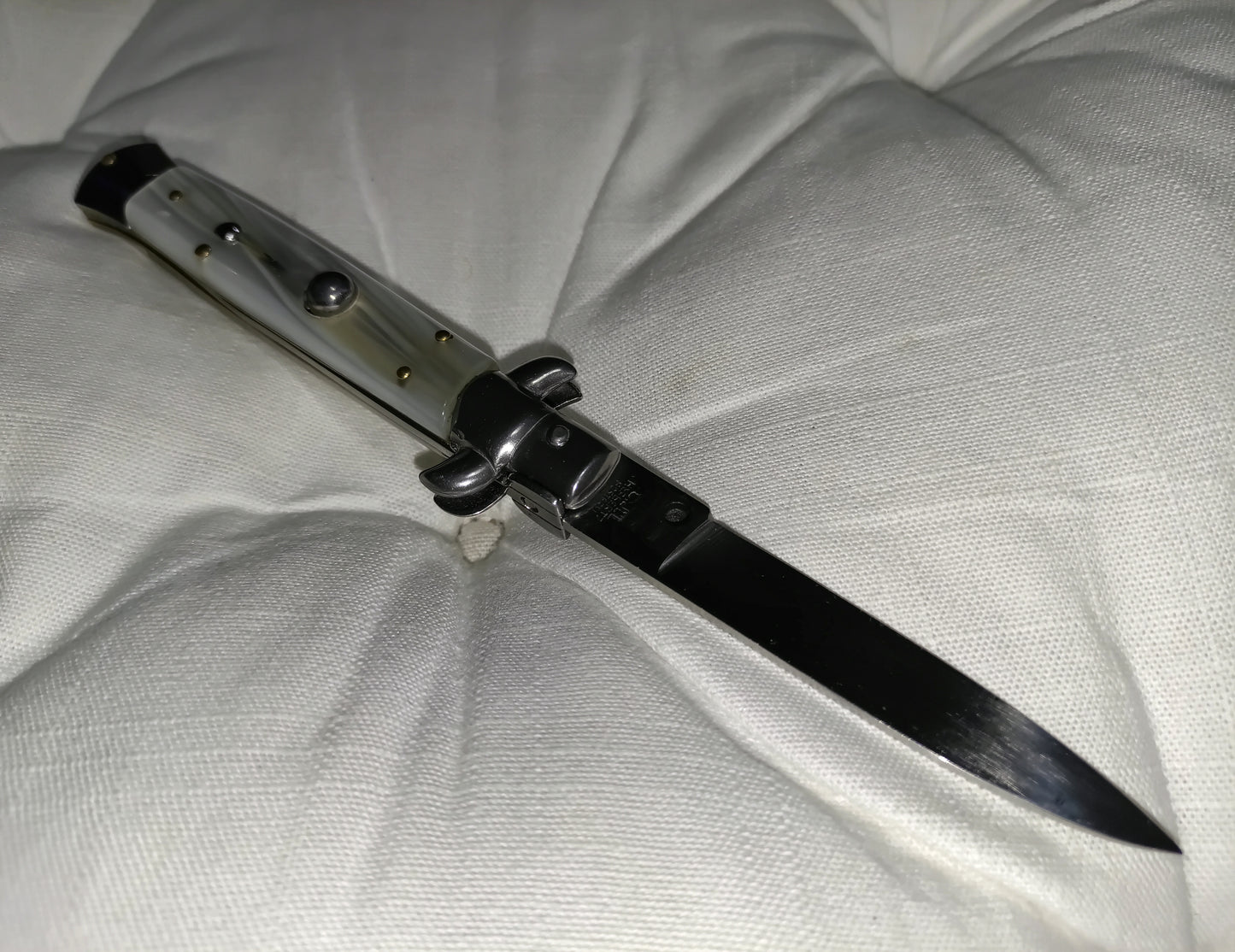 Stiletto automatico italiano - White Pearl handle version 21 cm (ricondizionato)