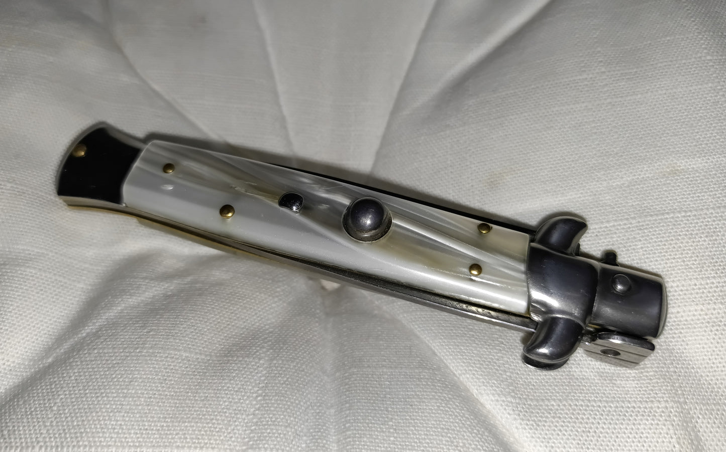 Stiletto automatico italiano - White Pearl handle version 21 cm (ricondizionato)