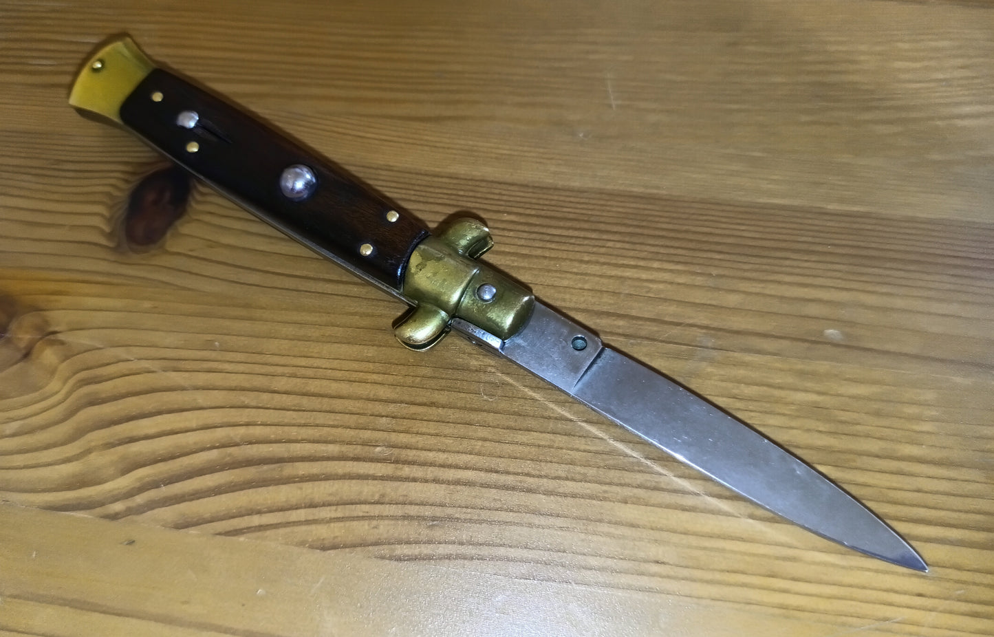 Stiletto automatico italiano - vintage Wood handle version 21 cm (ricondizionato)