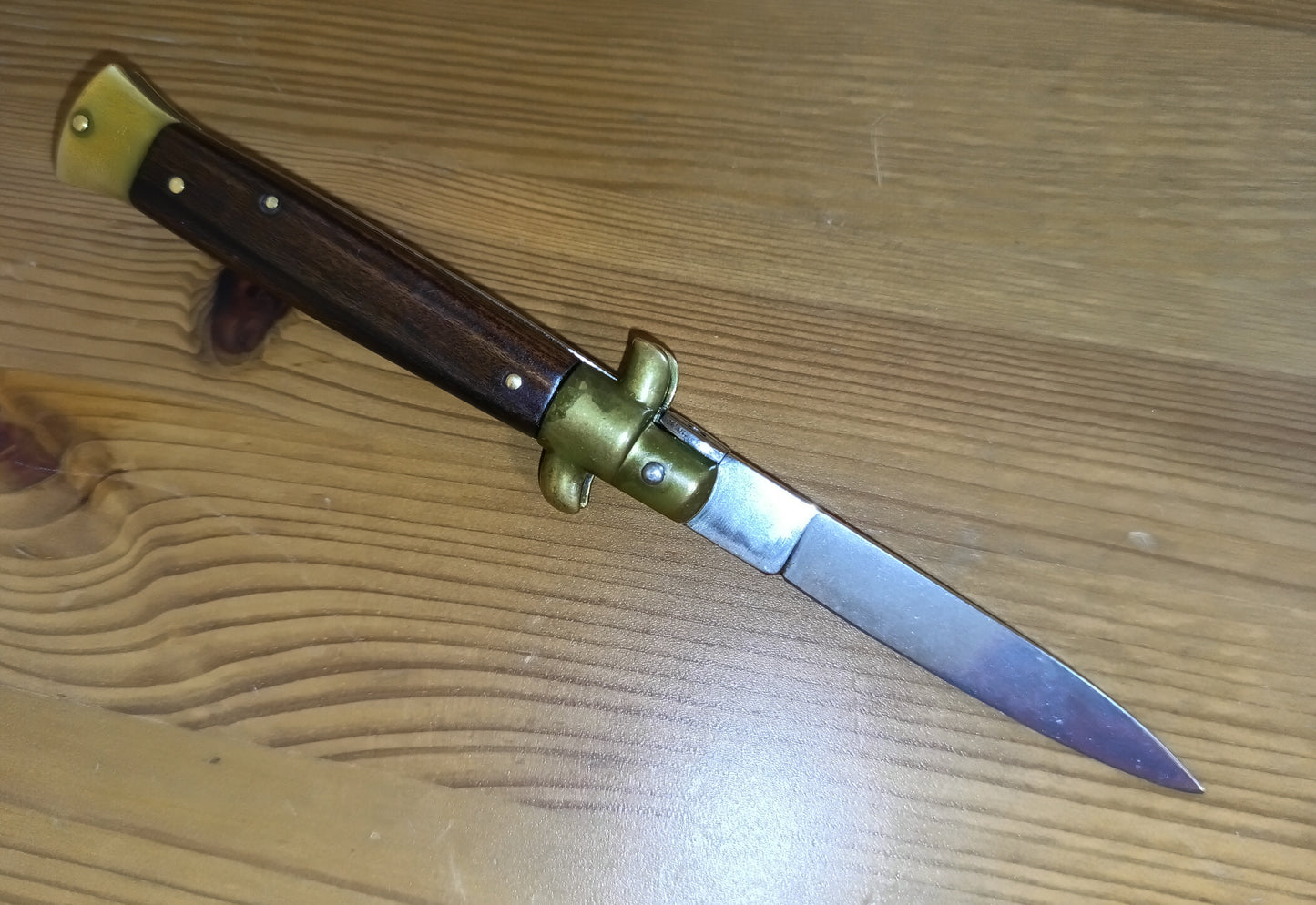 Stiletto automatico italiano - vintage Wood handle version 21 cm (ricondizionato)