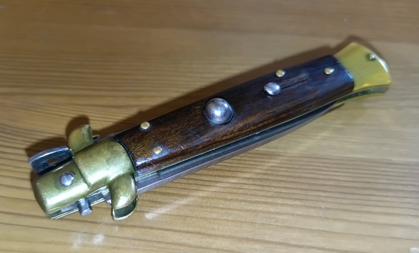 Stiletto automatico italiano - vintage Wood handle version 21 cm (ricondizionato)