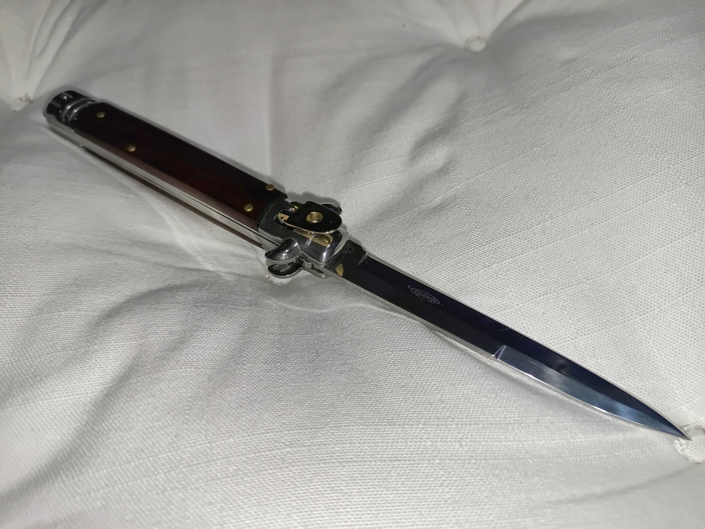 Stiletto automatico Leverlock Leverletto - Wood version 25 cm
