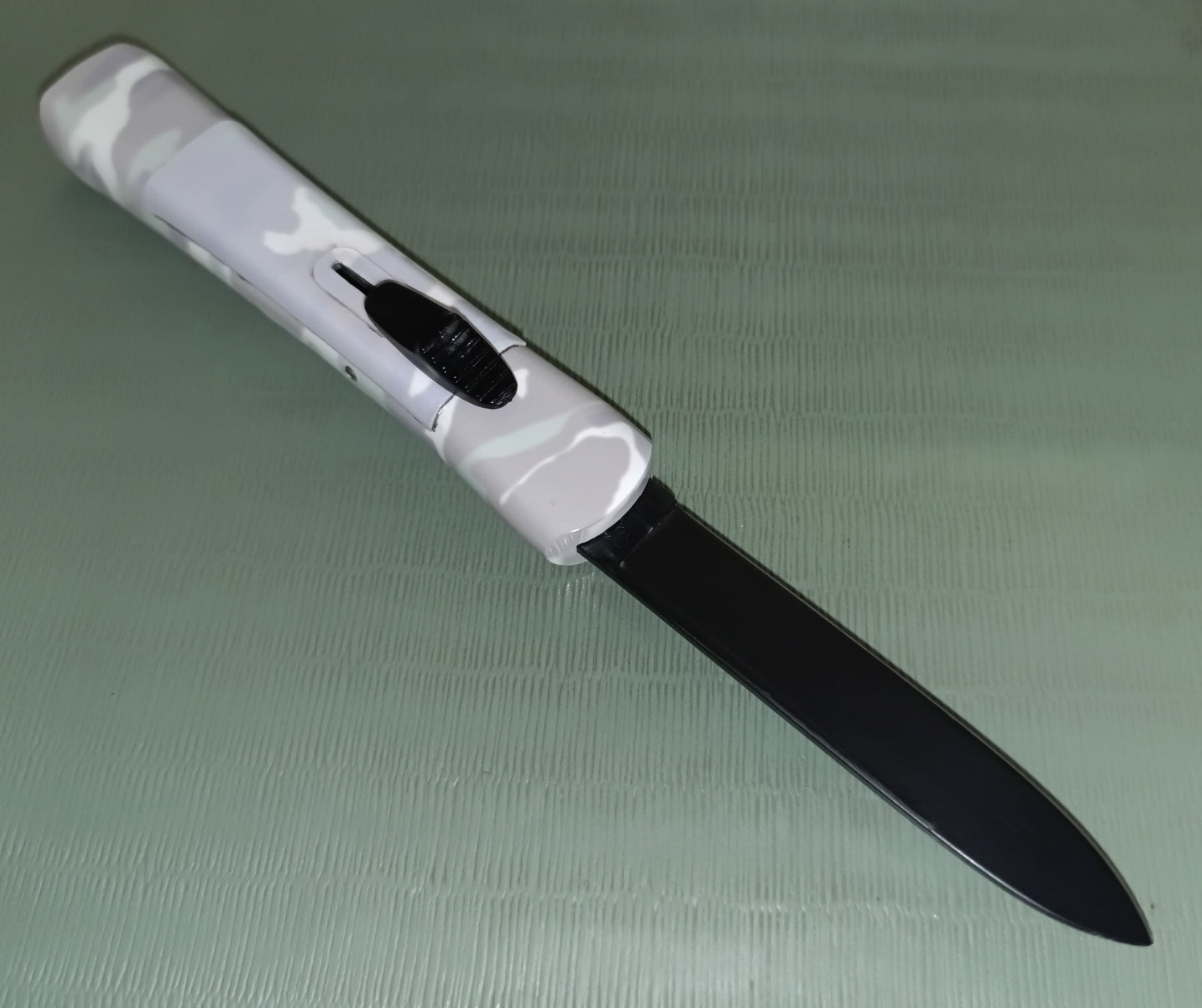 Stiletto automatico uscita frontale Otf italiano - Mimetic version 21 cm